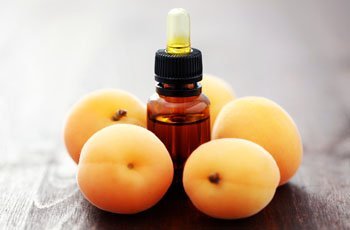 выбор и хранение масла персиковых косточек